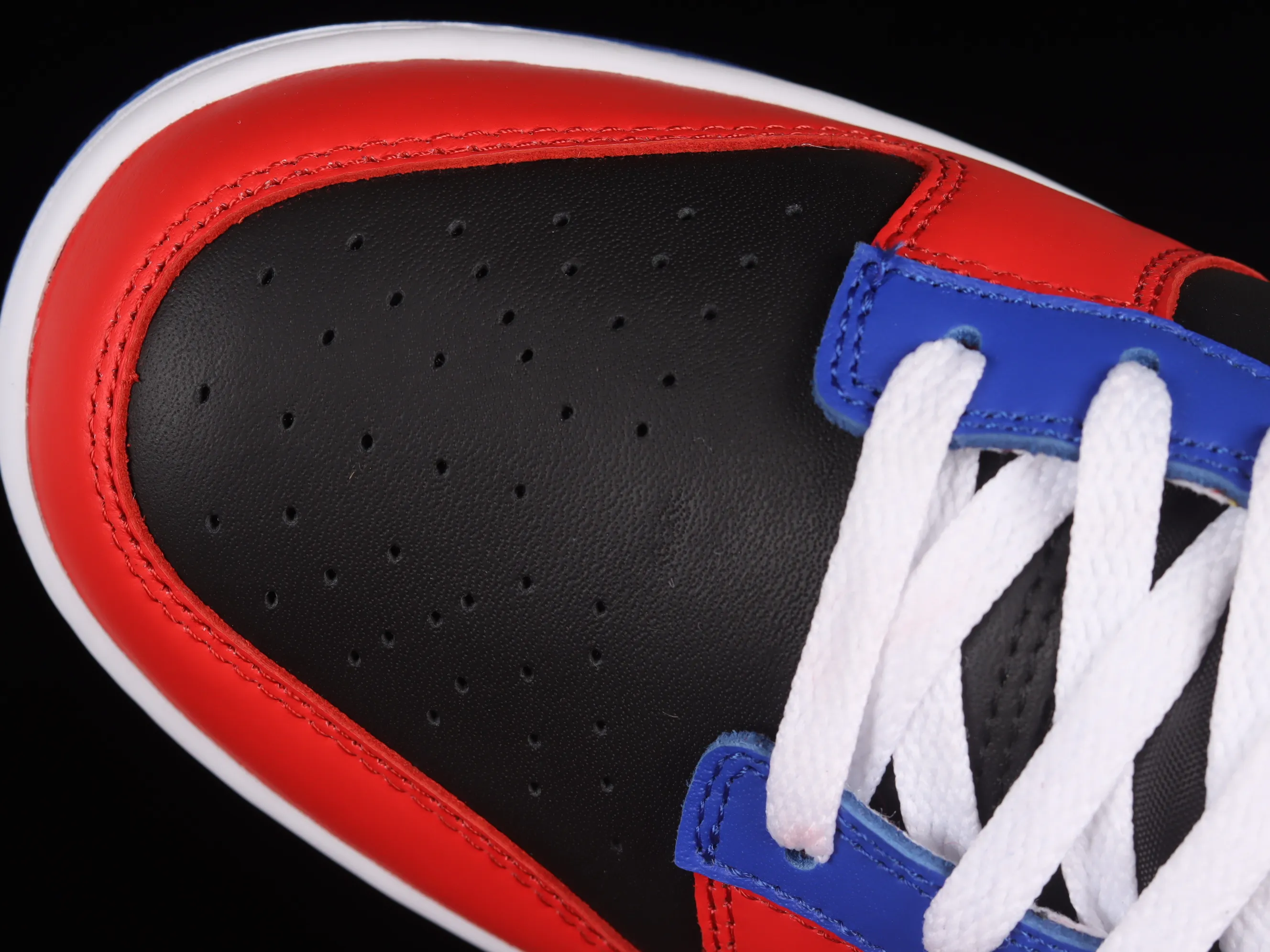 All categories Nk SB Dunk series Nk SB Dunk Low low-top sneakers C version Nk Dunk Low "TSU" University theme series SB low-top sports and leisure sneakers DR6190-100